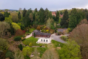 Modern country villa, stunning gardens and view